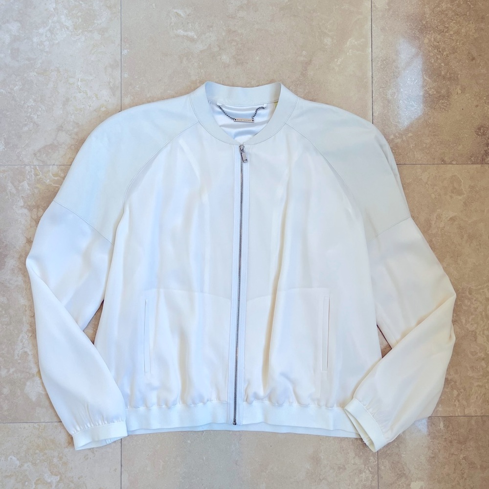 Gorgeous 100% silk Elie Tahari bomber jacket with lamb leather in white Size XL